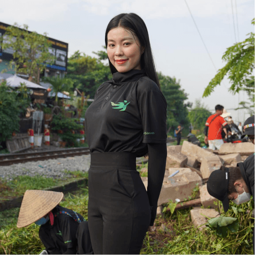 Wash, shred and prepare trash for recycling